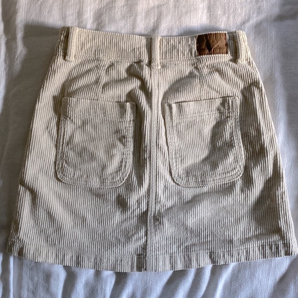 American Eagle Corduroy Zip Mini Skirt - Picture 4 of 4